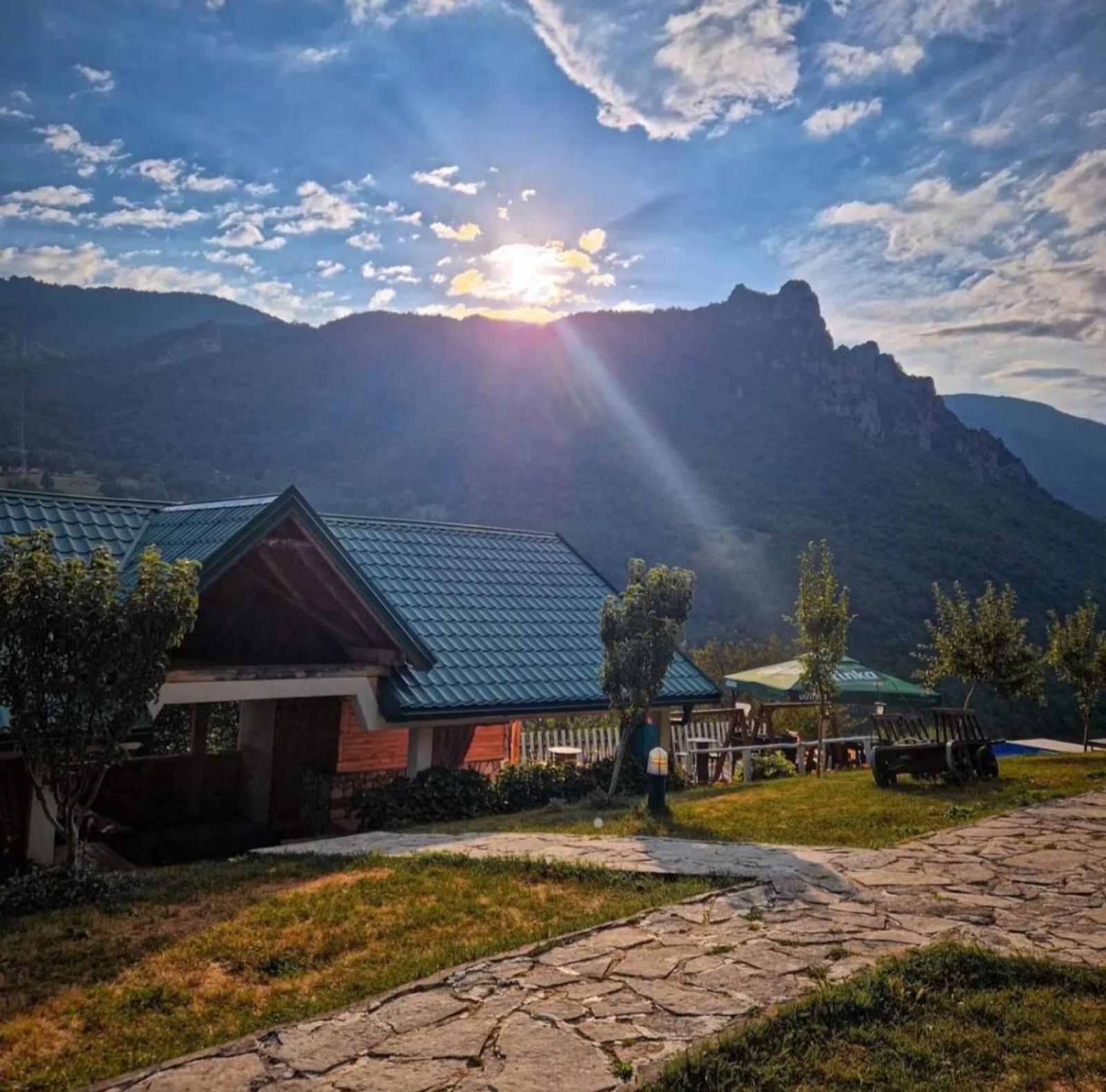 Hotel Rafting Camp Green Tara à Scepan-Polje Extérieur photo